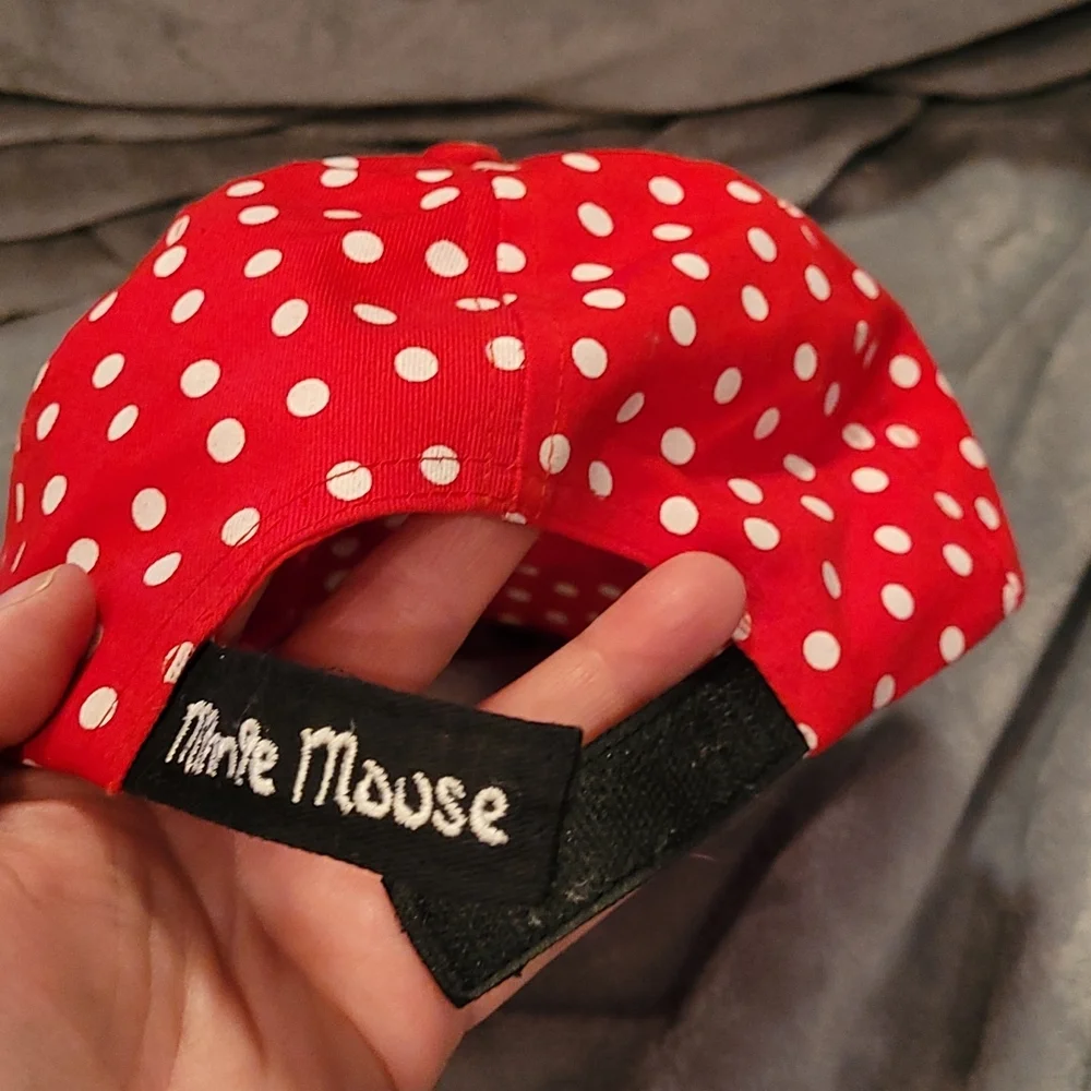 Disney Minnie Mouse girls hat like new